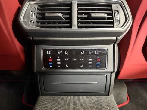 Used 2019 Lamborghini Urus image 35