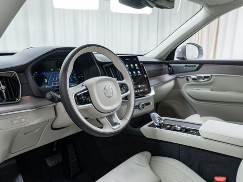 New 2026 Volvo XC90 T8 Ultra w/ Protection Package Premier AWD/4WD image 12