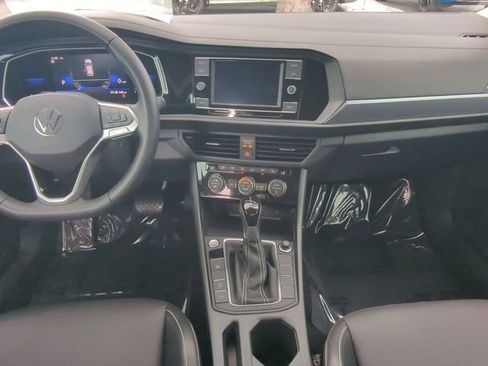 Certified 2023 Volkswagen Jetta SE FWD image 14