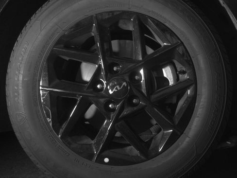 Used 2025 Kia K5 LXS image 13