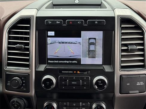 Used 2019 Ford F150 Platinum w/ Equipment Group 701A Luxury image 17