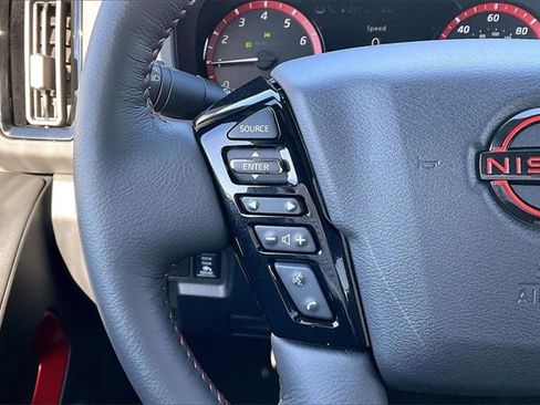 Certified 2025 Nissan Frontier PRO-4X w/ Pro Convenience Package image 17