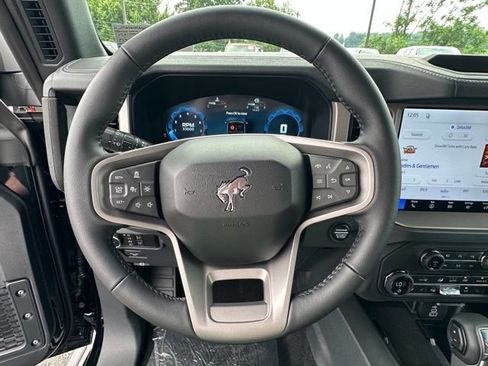 New 2026 Ford Bronco Outer Banks AWD/4WD image 8