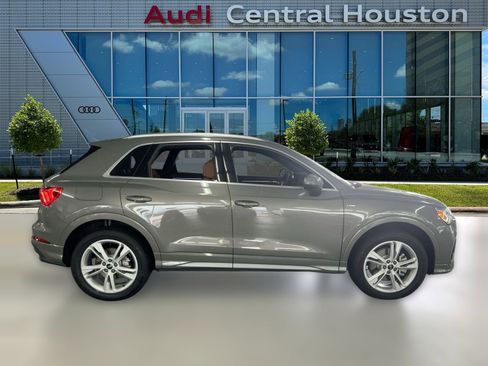 Used 2024 Audi Q3 2.0T Premium Plus image 8