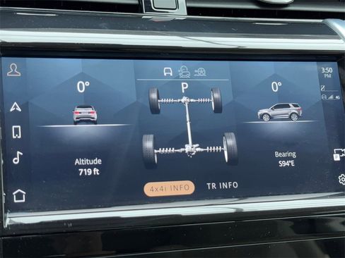 Used 2023 Land Rover Discovery Sport SE image 28