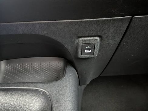 Used 2023 Toyota Corolla LE FWD image 7