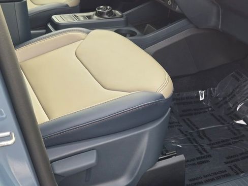 New 2025 Ford Maverick Lariat image 7