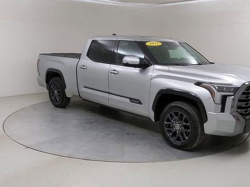 Used 2022 Toyota Tundra Platinum w/ Advanced Package AWD/4WD image 11