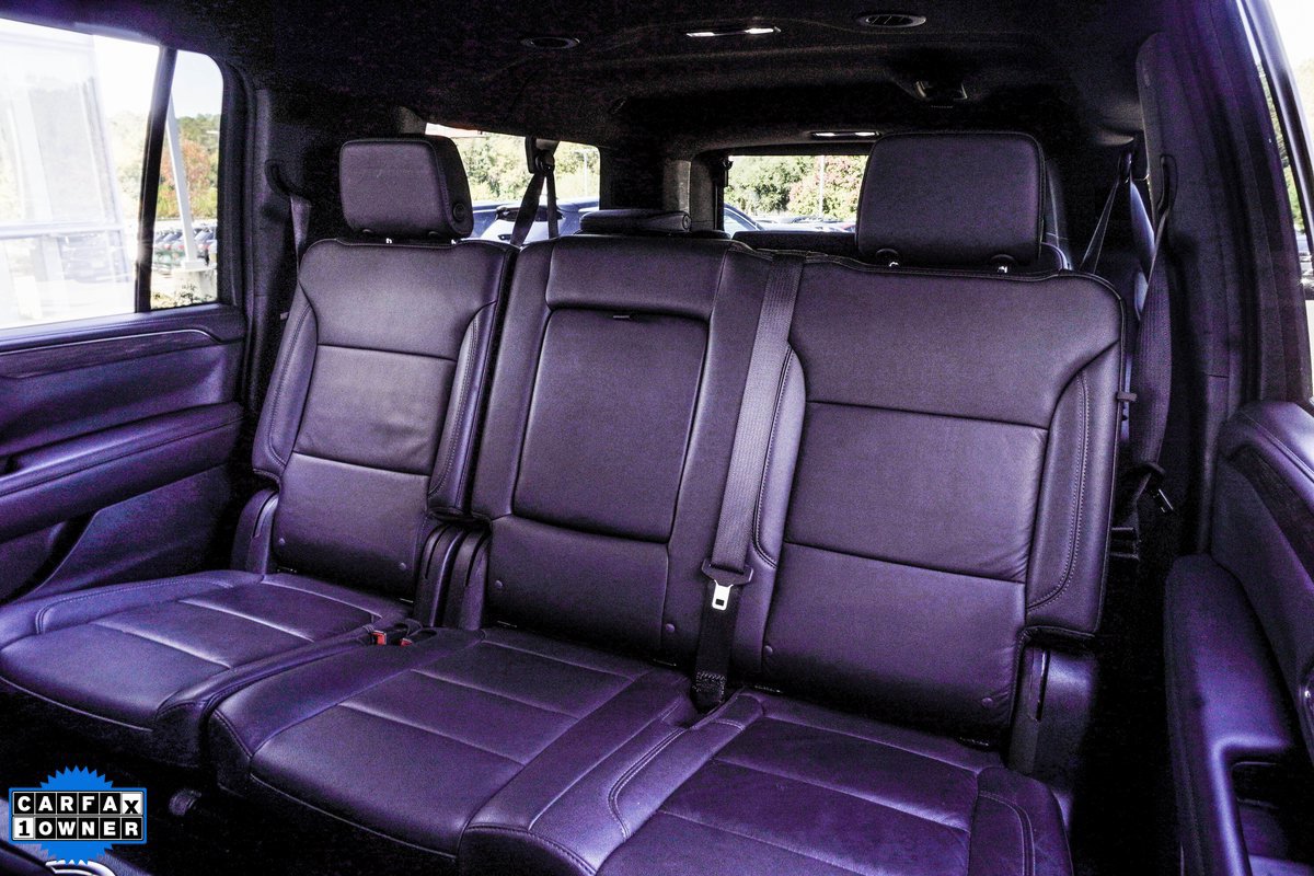 Used 2024 Chevrolet Suburban LT RWD image 20