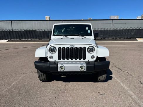 Used 2015 Jeep Wrangler Unlimited Sahara w/ Connectivity Group image 3