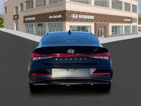 New 2026 Hyundai Elantra SEL Sport Premium image 6