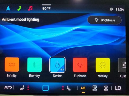 New 2025 Volkswagen Tiguan SE image 21