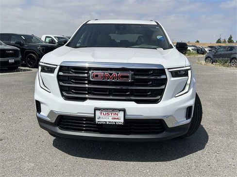 New 2025 GMC Acadia Elevation image 8