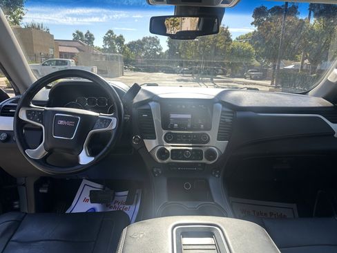 Used 2016 GMC Yukon SLT image 11