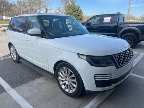 Used 2018 Land Rover Range Rover HSE image 2