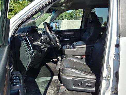 Used 2015 RAM 2500 Laramie w/ Protection Group AWD/4WD image 17