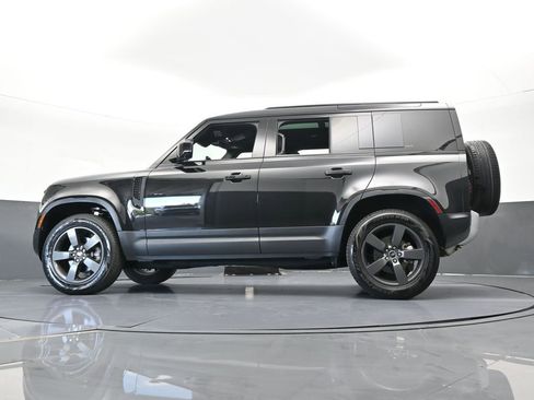 Used 2025 Land Rover Defender 110 S image 71