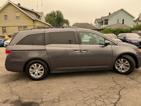 Used 2016 Honda Odyssey EX image 4