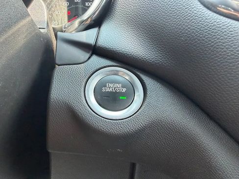 Used 2024 Chevrolet Equinox LT FWD image 19