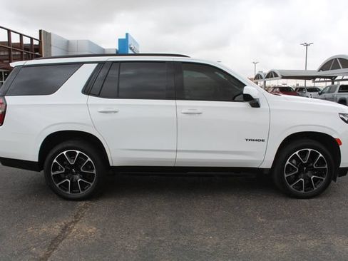 Used 2023 Chevrolet Tahoe RST AWD/4WD image 2