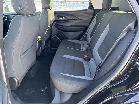 Used 2023 Chevrolet TrailBlazer LT FWD image 23
