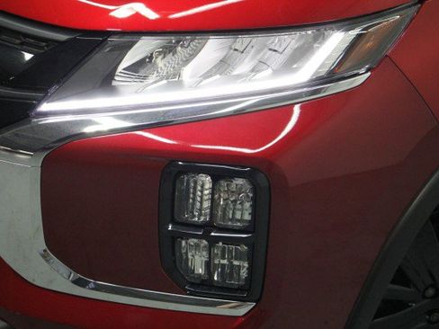 New 2026 Mitsubishi Outlander Sport LE image 2