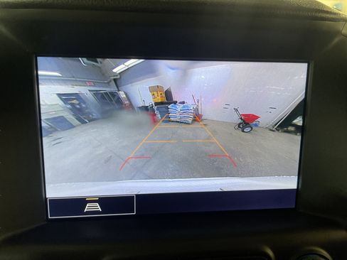 Used 2024 GMC Terrain SLT image 23