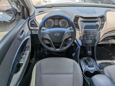 Used 2017 Hyundai Santa Fe SE FWD image 35