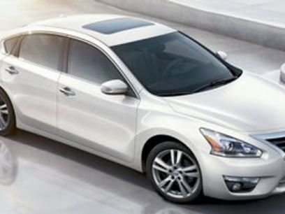 Used 2015 Nissan Altima 2.5 SV w/ Convenience Package