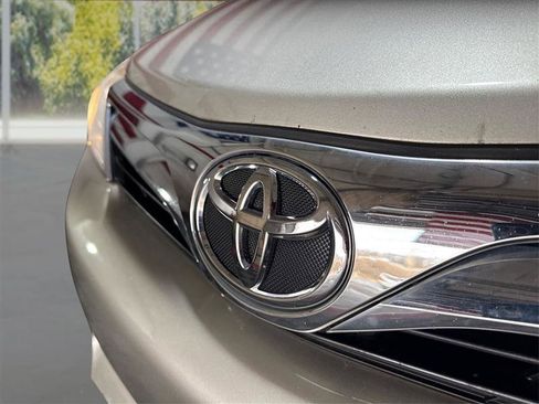 Used 2014 Toyota Camry LE image 20