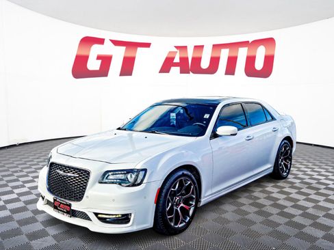 Used 2019 Chrysler 300 S image 3