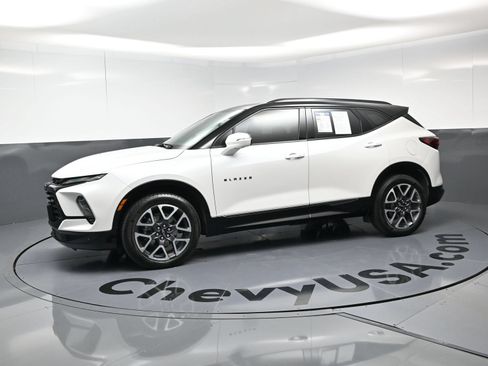 Used 2024 Chevrolet Blazer RS w/ Driver Confidence II Package FWD image 6