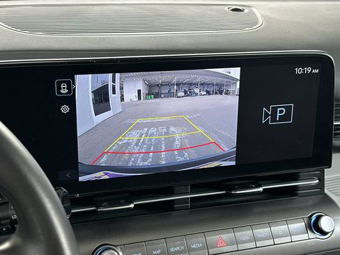 Used 2025 Hyundai Kona SEL FWD image 17