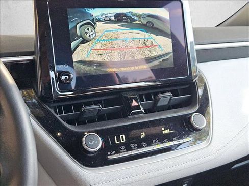 Used 2024 Toyota Corolla SE image 11