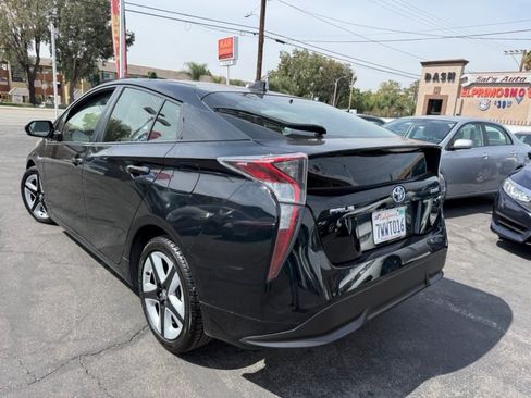 Used 2016 Toyota Prius Three FWD image 10