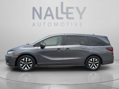 Used 2025 Honda Odyssey EX-L image 2