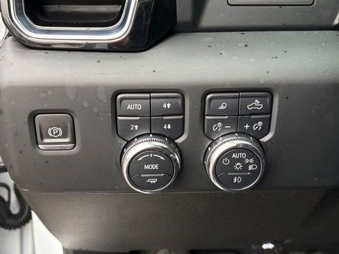 Certified 2024 GMC Sierra 2500 Denali AWD/4WD image 6