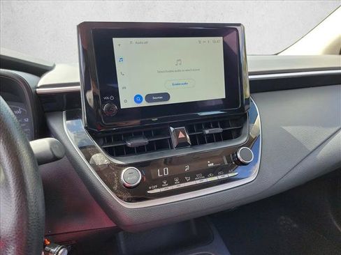 Used 2025 Toyota Corolla LE FWD image 20