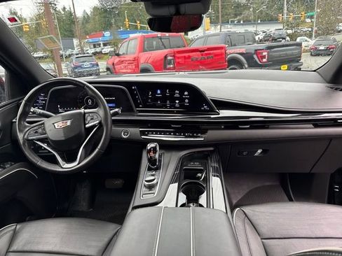 Used 2022 Cadillac Escalade ESV Sport w/ Touring Package image 11