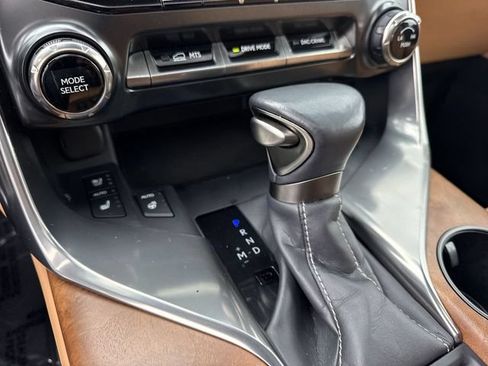 Used 2023 Lexus LX 600 4WD w/ Accessory Package (Z1) image 20