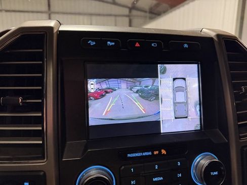 Used 2020 Ford F150 Platinum w/ Equipment Group 701A Luxury image 19