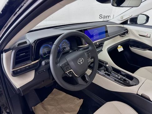 New 2026 Toyota Crown Limited image 9