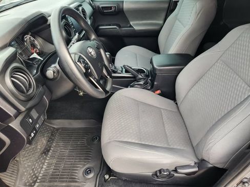 Used 2022 Toyota Tacoma SR AWD/4WD image 13