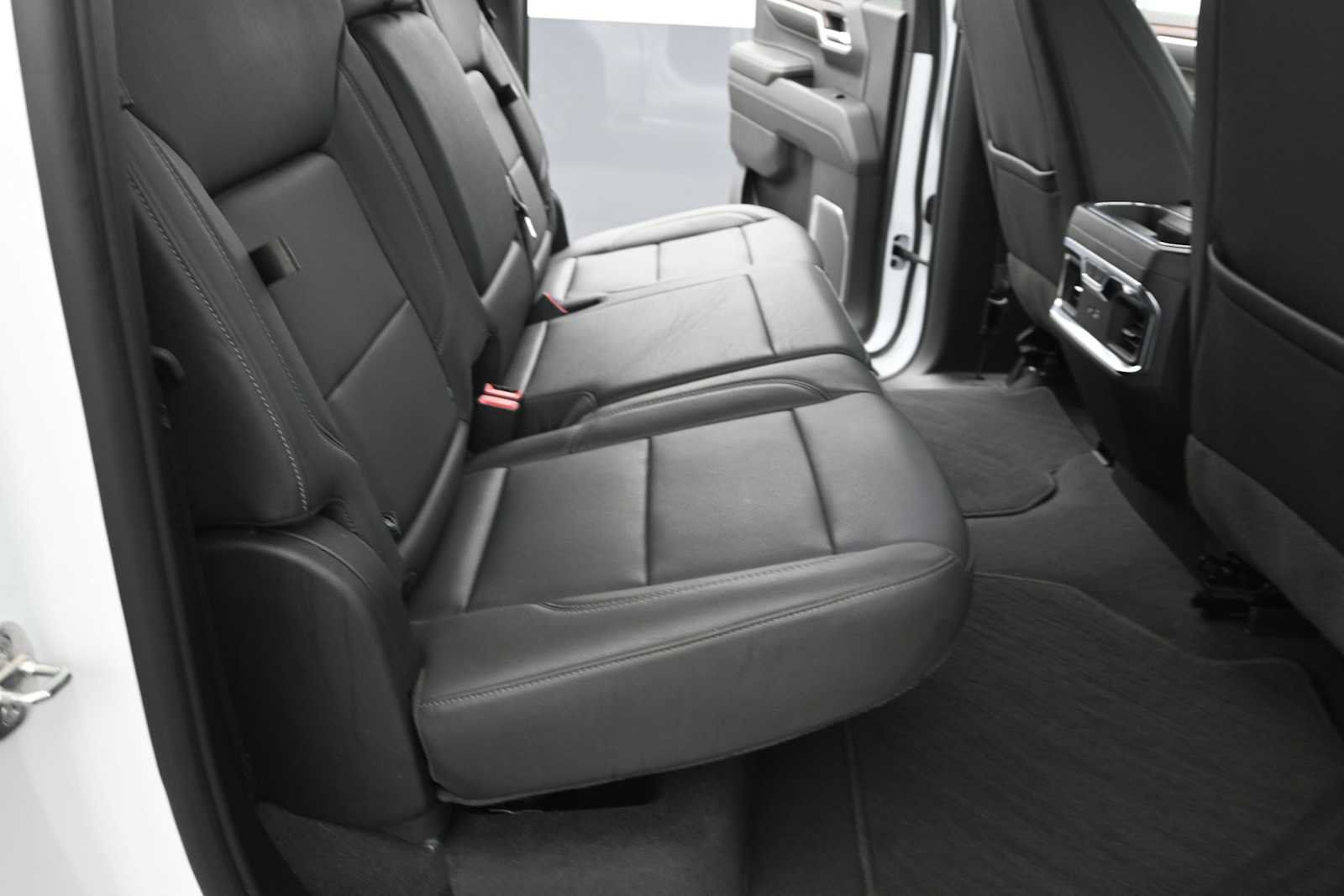Used 2024 GMC Sierra 1500 SLT w/ SLT Premium Plus Package AWD/4WD image 23