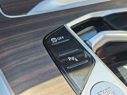 Used 2024 BMW X7 xDrive40i image 19