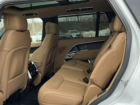 New 2026 Land Rover Range Rover Long Wheelbase SE image 20