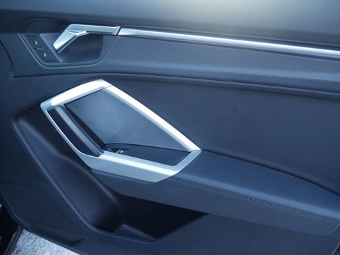 Certified 2022 Audi Q3 2.0T Premium Plus w/ Premium Plus Package image 27