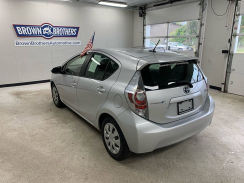 Used 2014 Toyota Prius C Three image 4