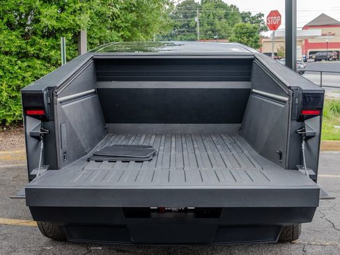 Used 2025 Tesla Cybertruck AWD Crew Cab image 24