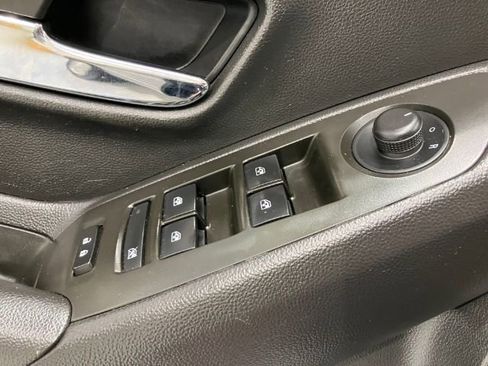 Used 2018 Chevrolet Trax LT w/ LT Convenience Package image 22